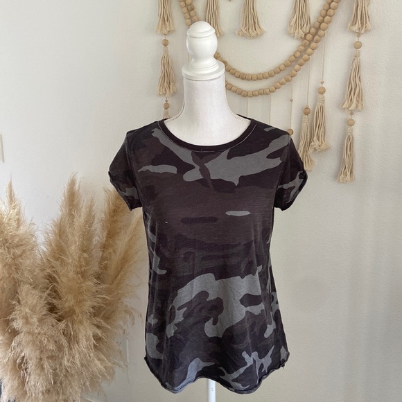Free People Tops - Free People FREE WITH ANY PURCHASE camo tee shirt sleeve camouflage top medium